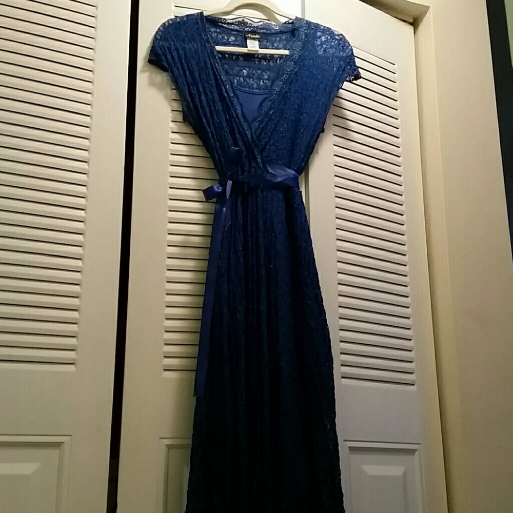 Dress - Picture 2 of 4